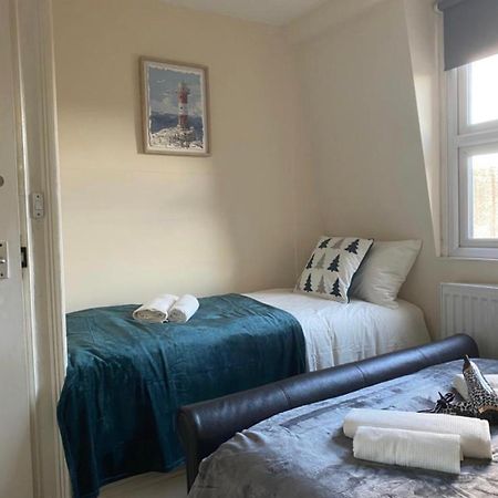 Lovely Private Rooms In Camden, Central Лондон Екстер'єр фото