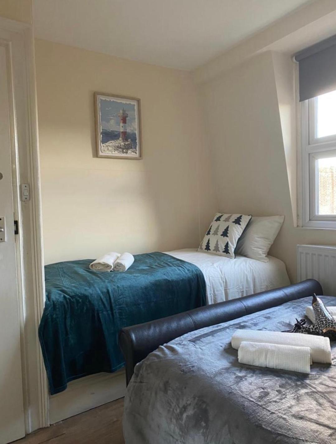 Lovely Private Rooms In Camden, Central Лондон Екстер'єр фото