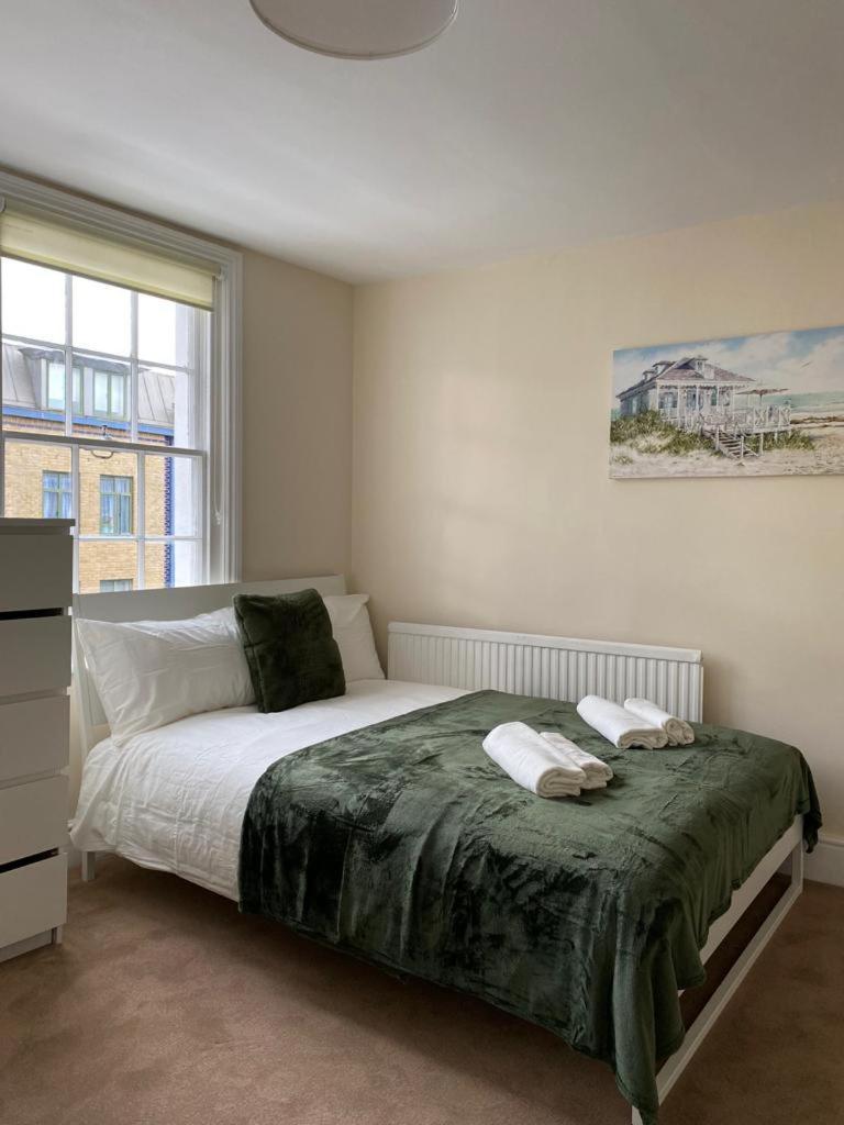 Lovely Private Rooms In Camden, Central Лондон Екстер'єр фото