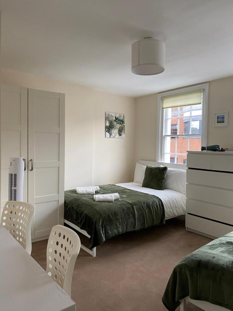 Lovely Private Rooms In Camden, Central Лондон Екстер'єр фото